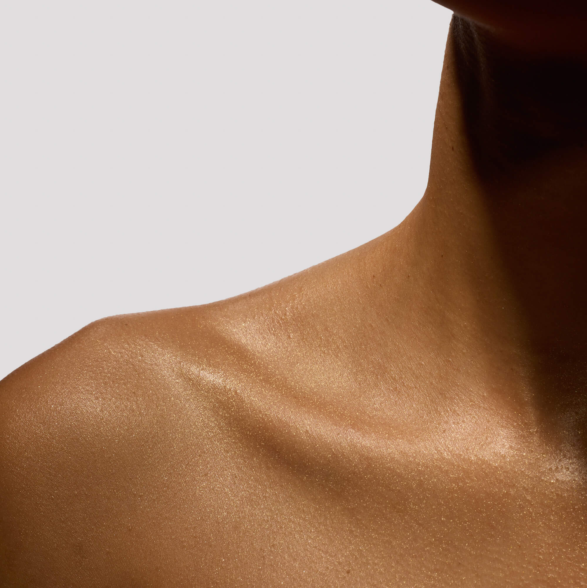 Portofino '97 Golden Shimmer Body Oil - Image 12